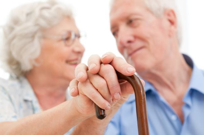 老年人如何活的更久：乐观积极并且有目标