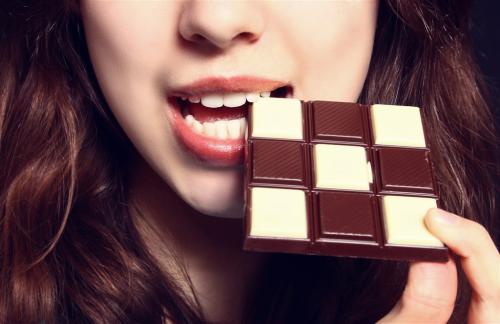 女孩子月经吃巧克力可以吗