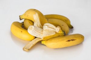 香蕉的卡路里和蛋白质分别有多少？
