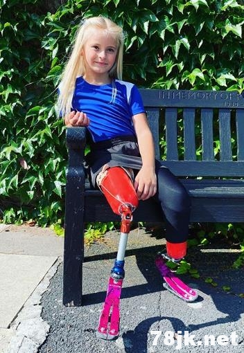 Daisy-May Demetre：这位9岁的双截肢女孩已风靡时尚界