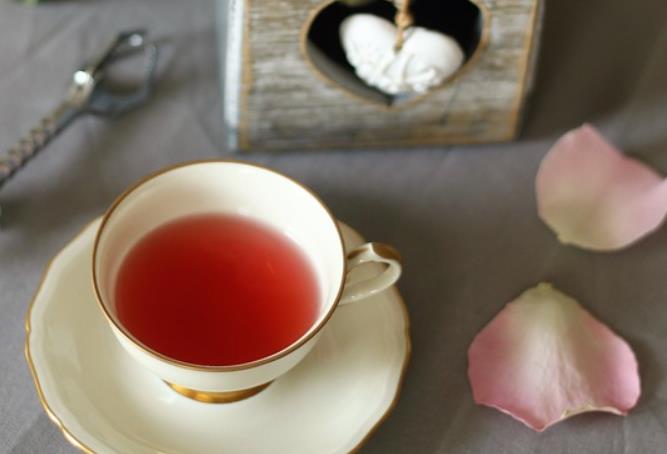 玫瑰花茶的功效与作用_玫瑰花茶制作方法和禁忌