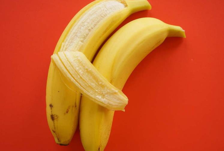 拉肚子可以吃香蕉吗(拉肚子的时候可以吃香蕉吗)